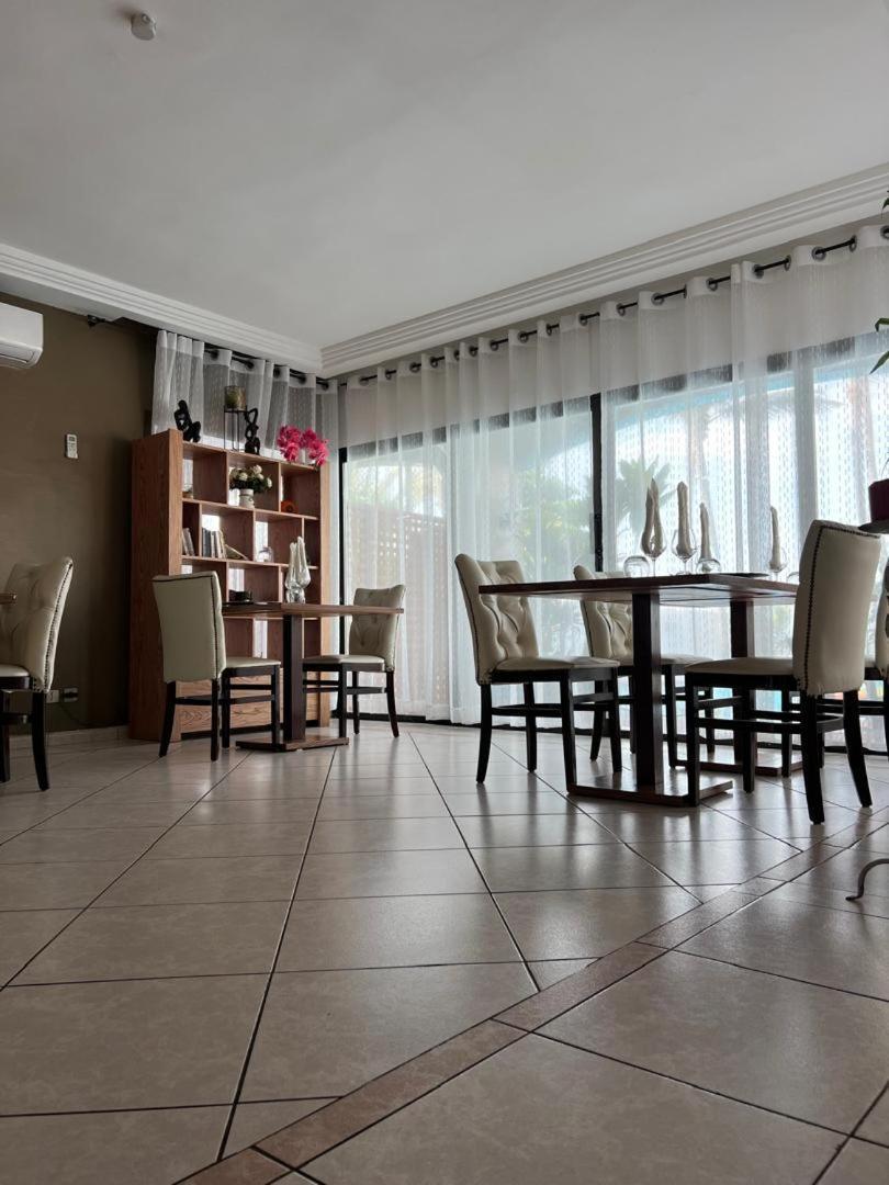 Residence Hoteliere Oceane Libreville Kültér fotó